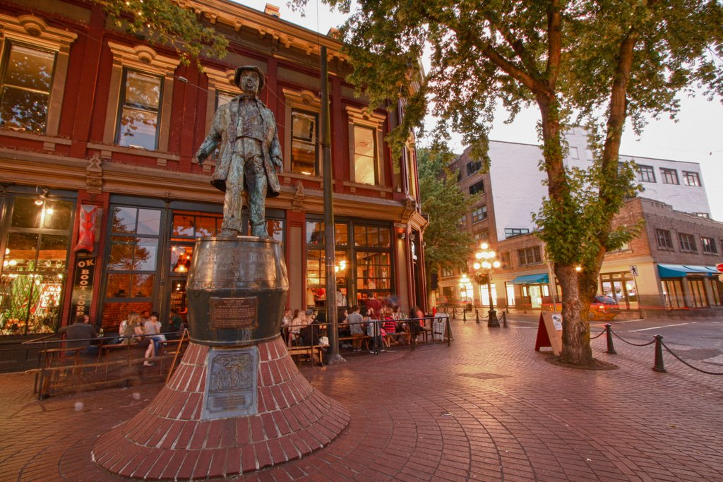 Downtown image of Gastown in Vancouver BC. near Gina Spanos Photography Studio | Best Downtown Vancouver BC Boudoir Photographer